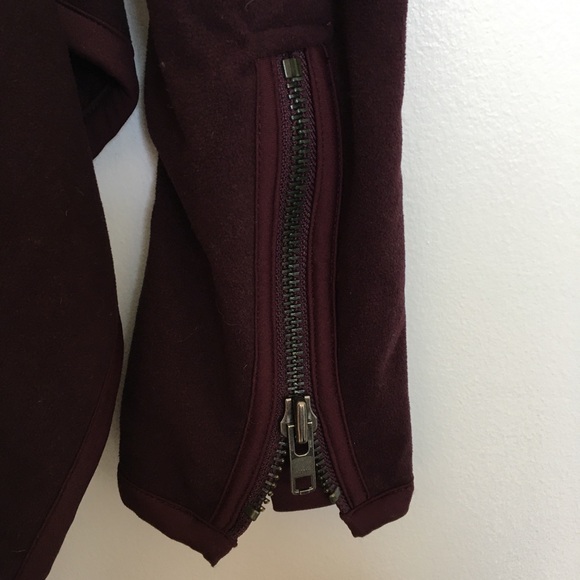 Lululemon Presence of Mind Wrap in Bordeaux - Picture 8 of 12